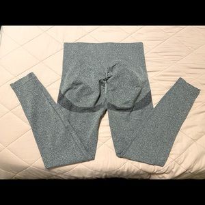 Scrunch Leggings w/ Contour